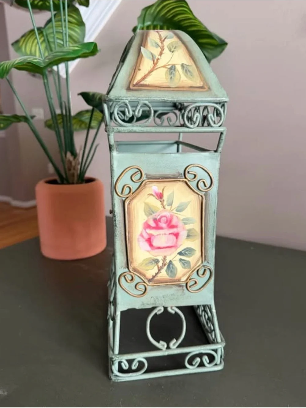 Edinburgh Clock Works Co. Vintage Style Metal Clock